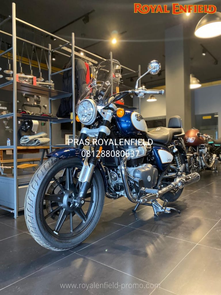 Promo Royal Enfield Super Meteor 650 2025-4 Celestial Blue