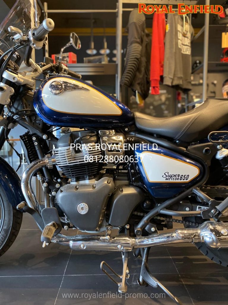 Promo Royal Enfield Super Meteor 650 2025-4 Celestial Blue5